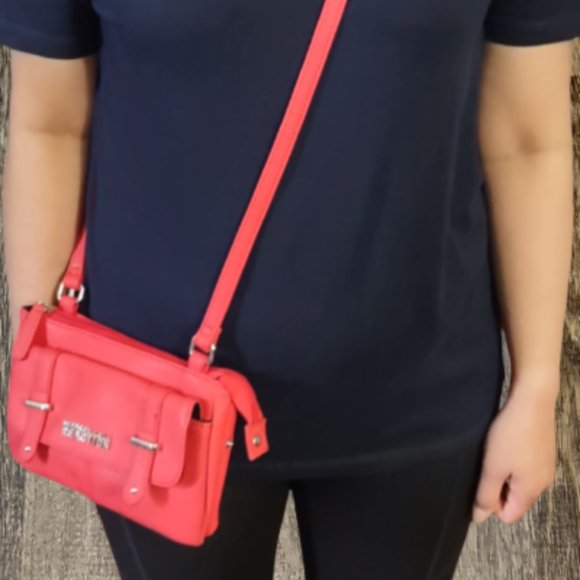 "NWOT Kenneth Cole Reaction Cross-body Small Red Purse"⬇️ - Picture 3 of 8